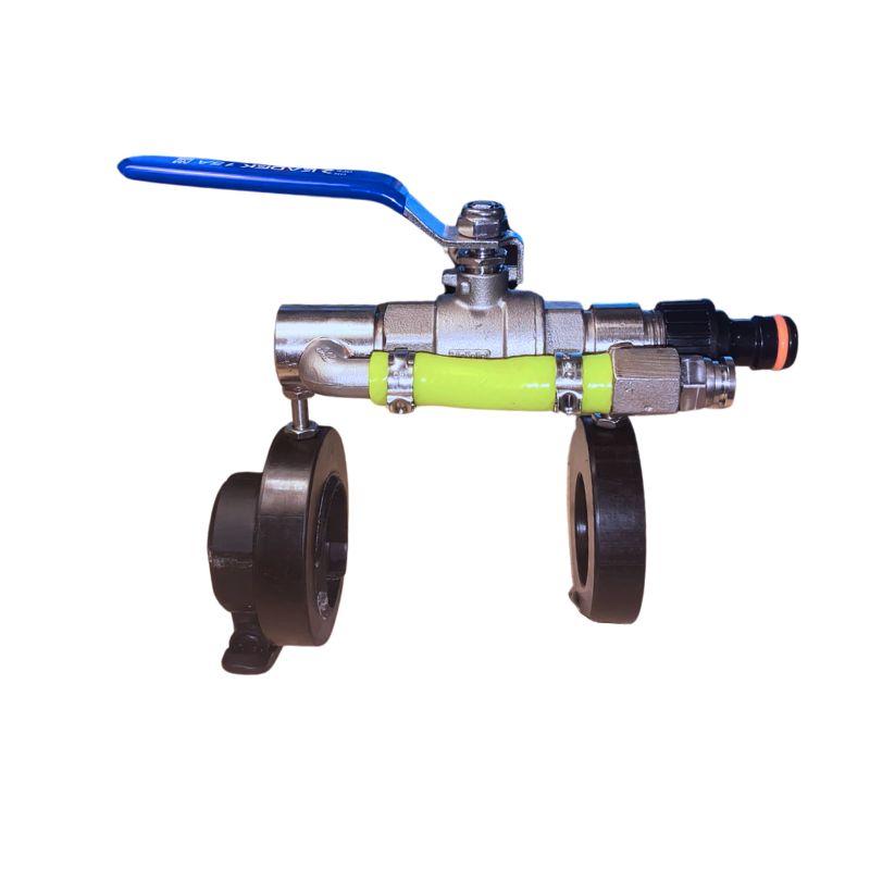 BENZ SLIDING POLE VALVE: A water-fed pole valve designed for applying soft wash chemicals to roofs and render surfaces